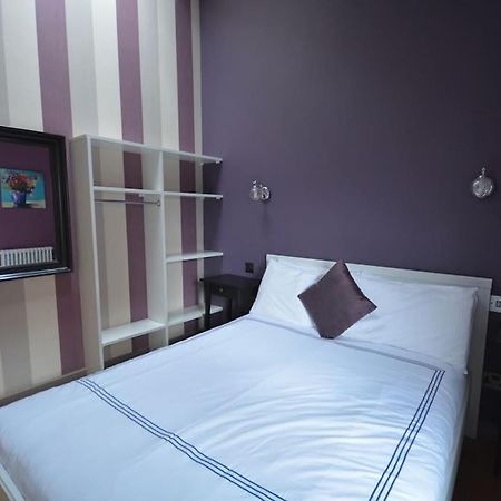 Cheerful 2 Bed Home With Terrace In Central Camden Лондон Екстериор снимка